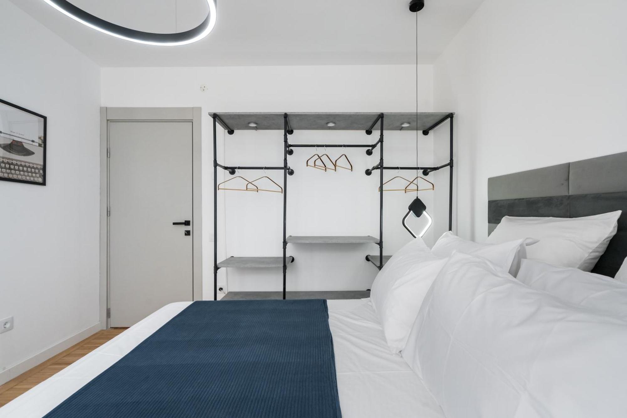 Central Aesthetic Apartment Bucarest Extérieur photo