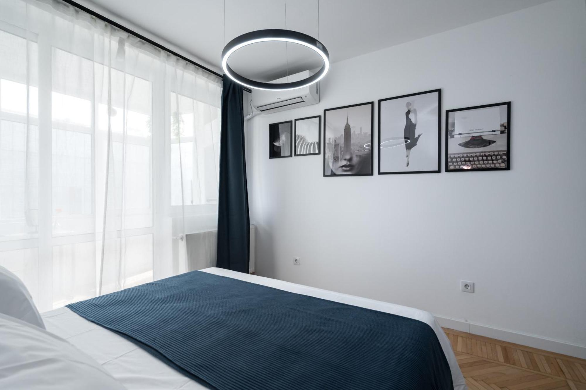Central Aesthetic Apartment Bucarest Extérieur photo