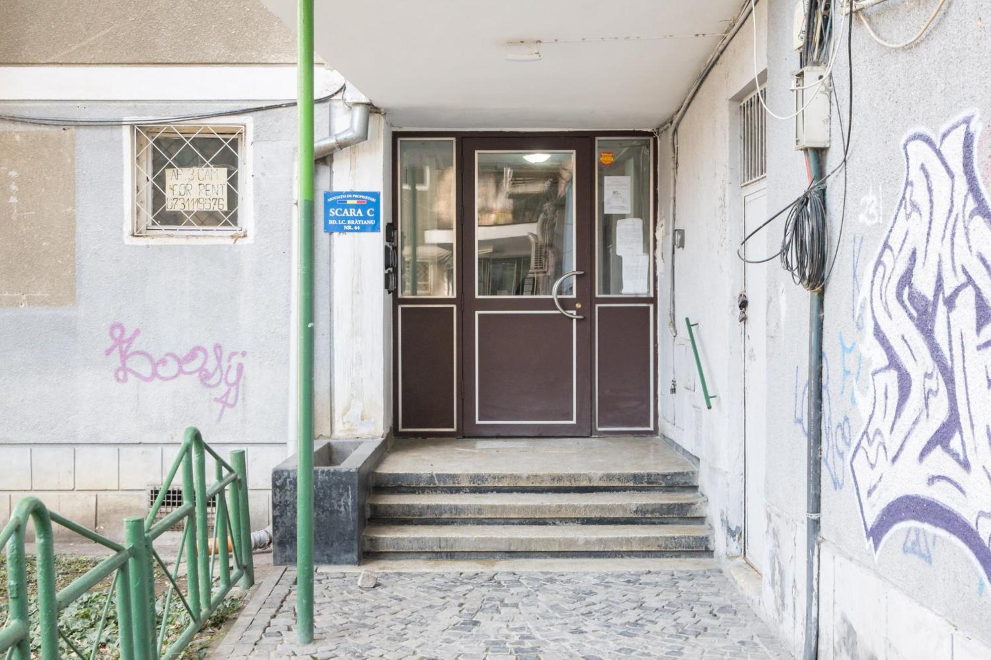 Central Aesthetic Apartment Bucarest Extérieur photo